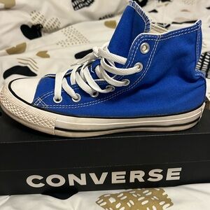 high top hyper royal converse💙